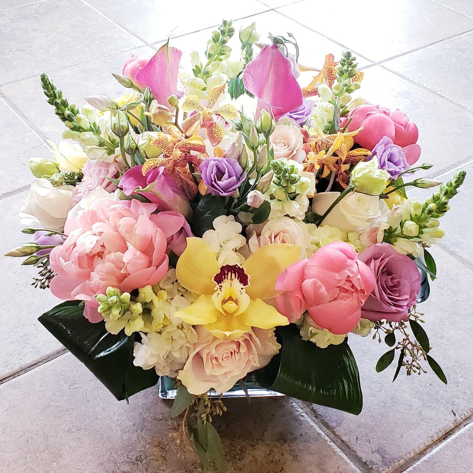 Butterfly Kiss soft yellow bouquet