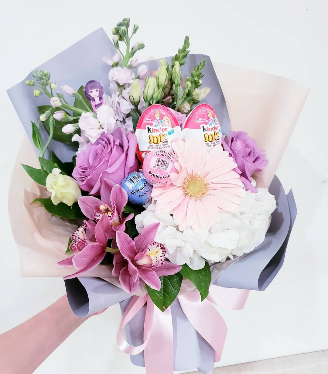 Flower Pop colorful bouquet with gerbera and daisies