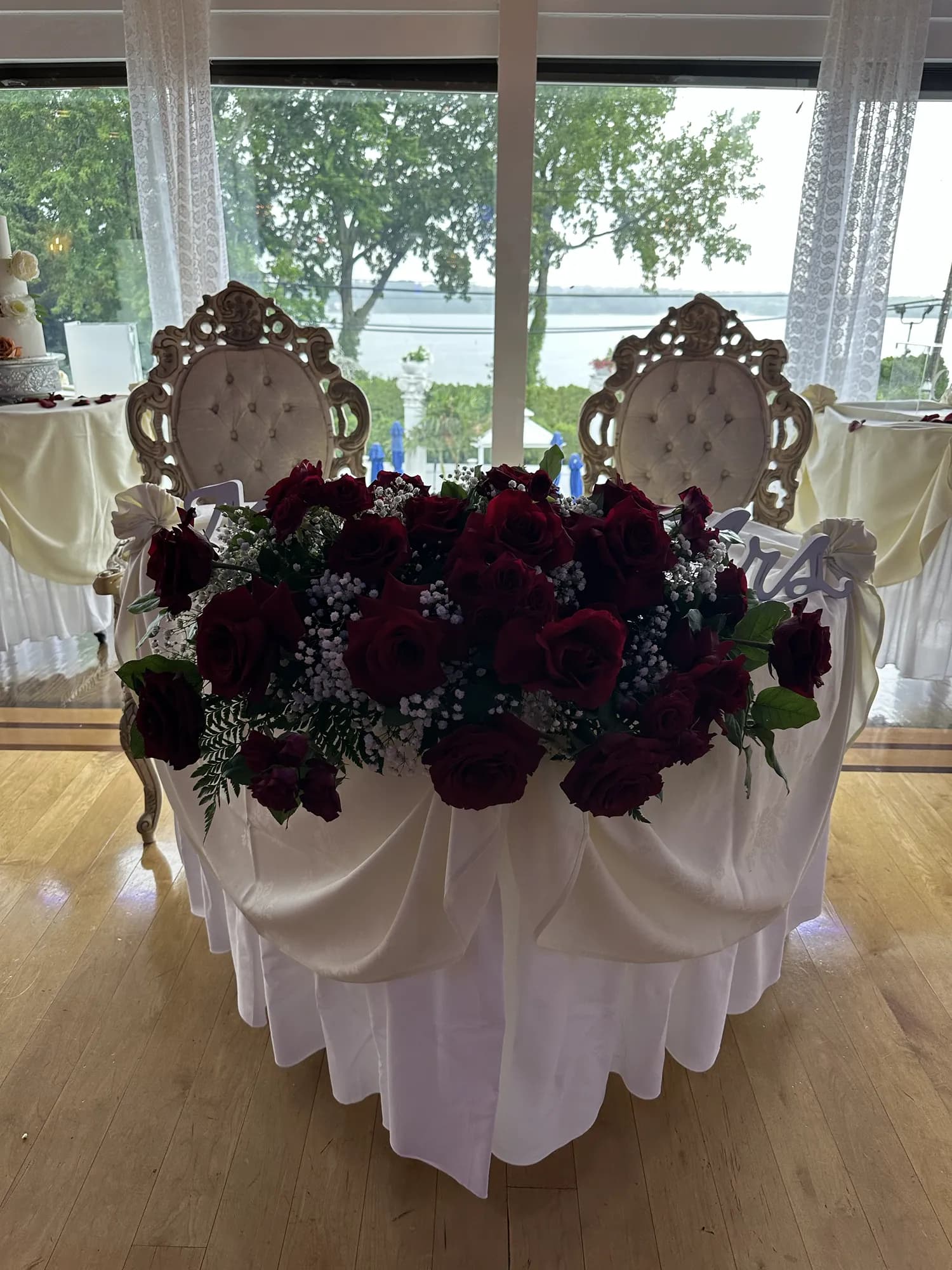 Wedding florals by Diva Flowers